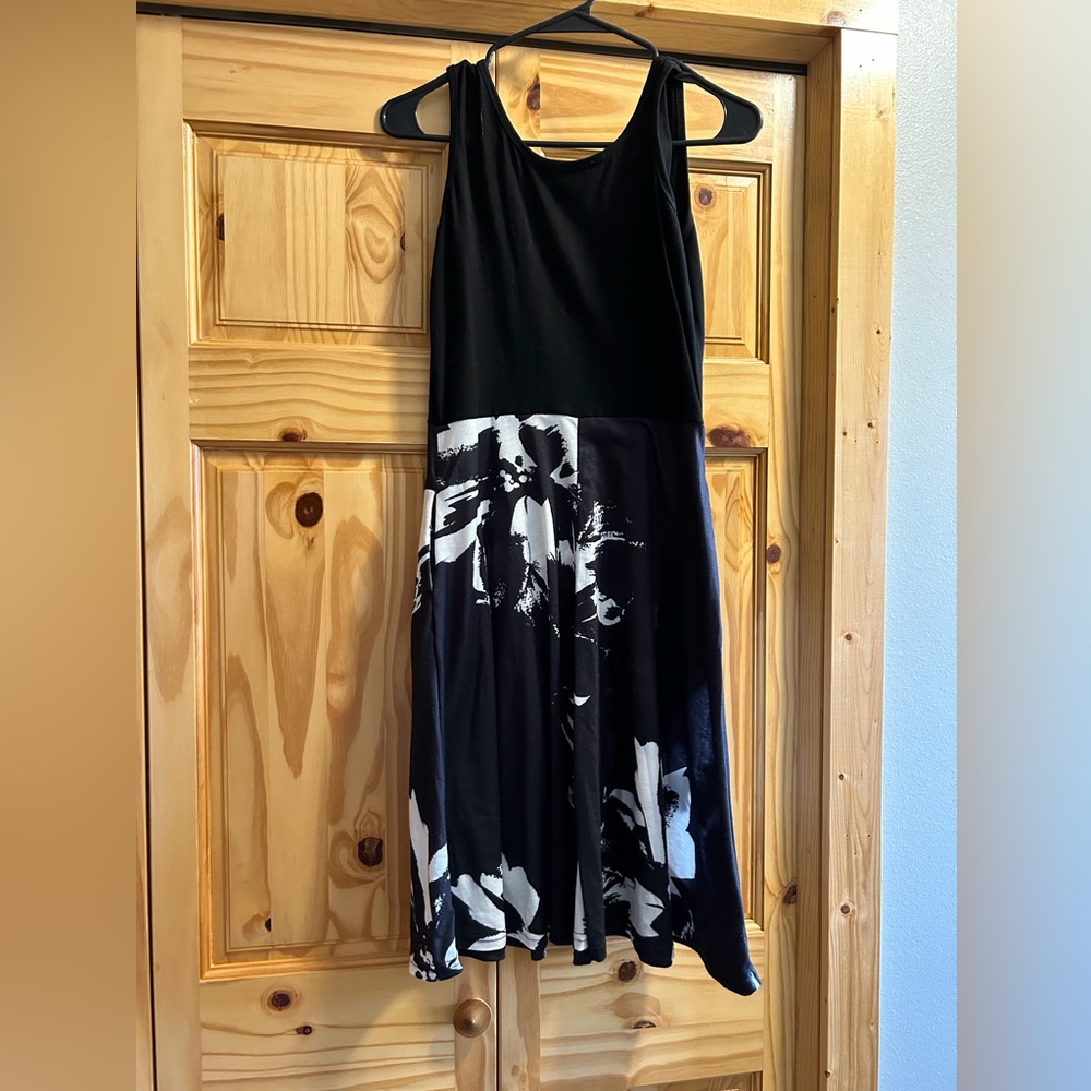Black and white summer dress, S